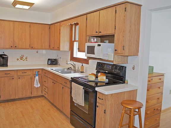 3rd image of 62 Sunnyslope Dr