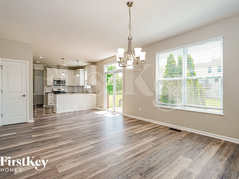891 Orwell St — Photo 5