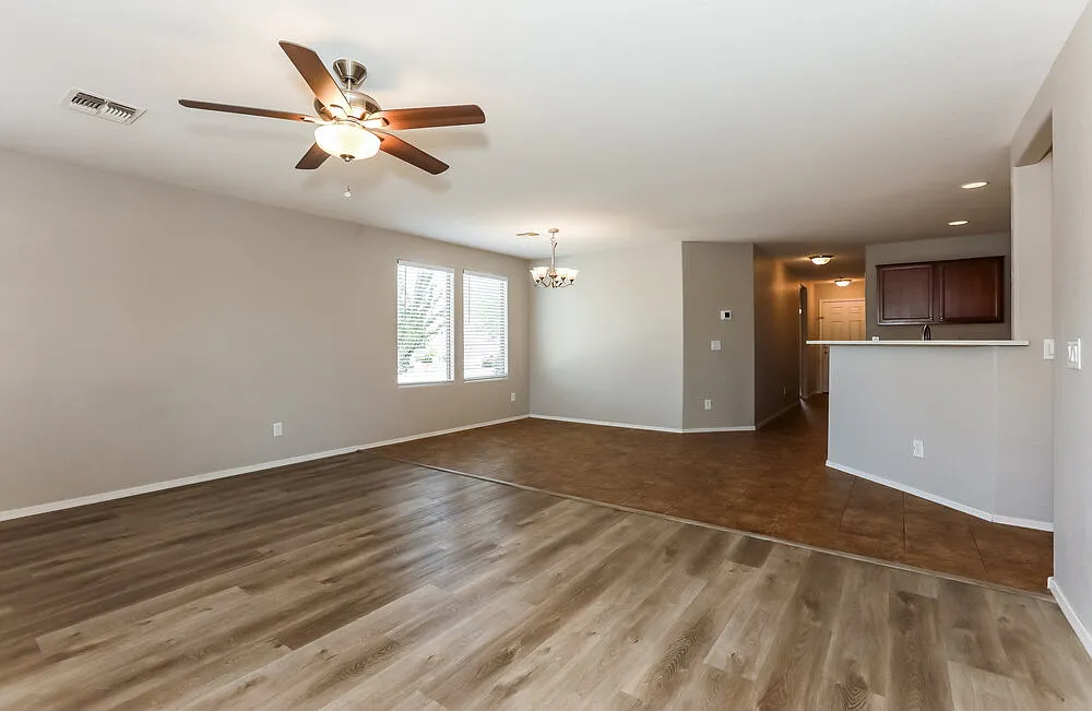 3 bed, 2.0 bath, 1454 sqft, $2,620 — Photo 3