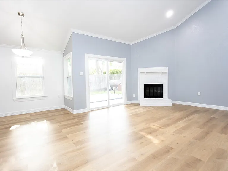 10030 Tahoka Ln — Photo 6