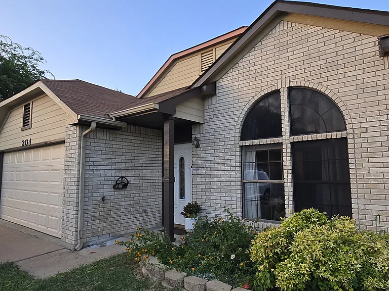 304 Texas St — Photo 21