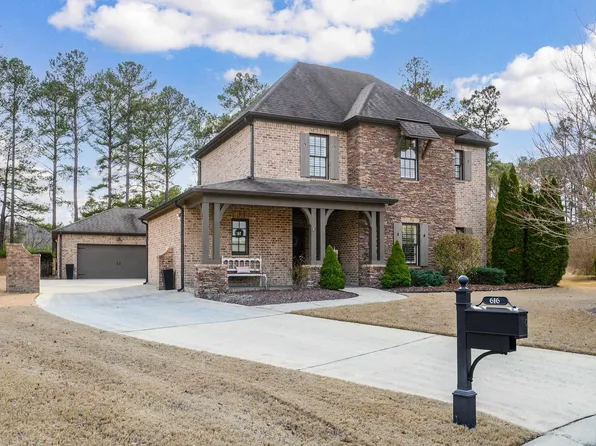 616 Glen Iris Ln, Pelham, AL 35124