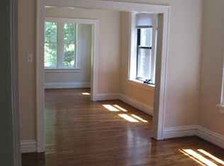 6246 North Dr APT 1W, University City, MO 63130
