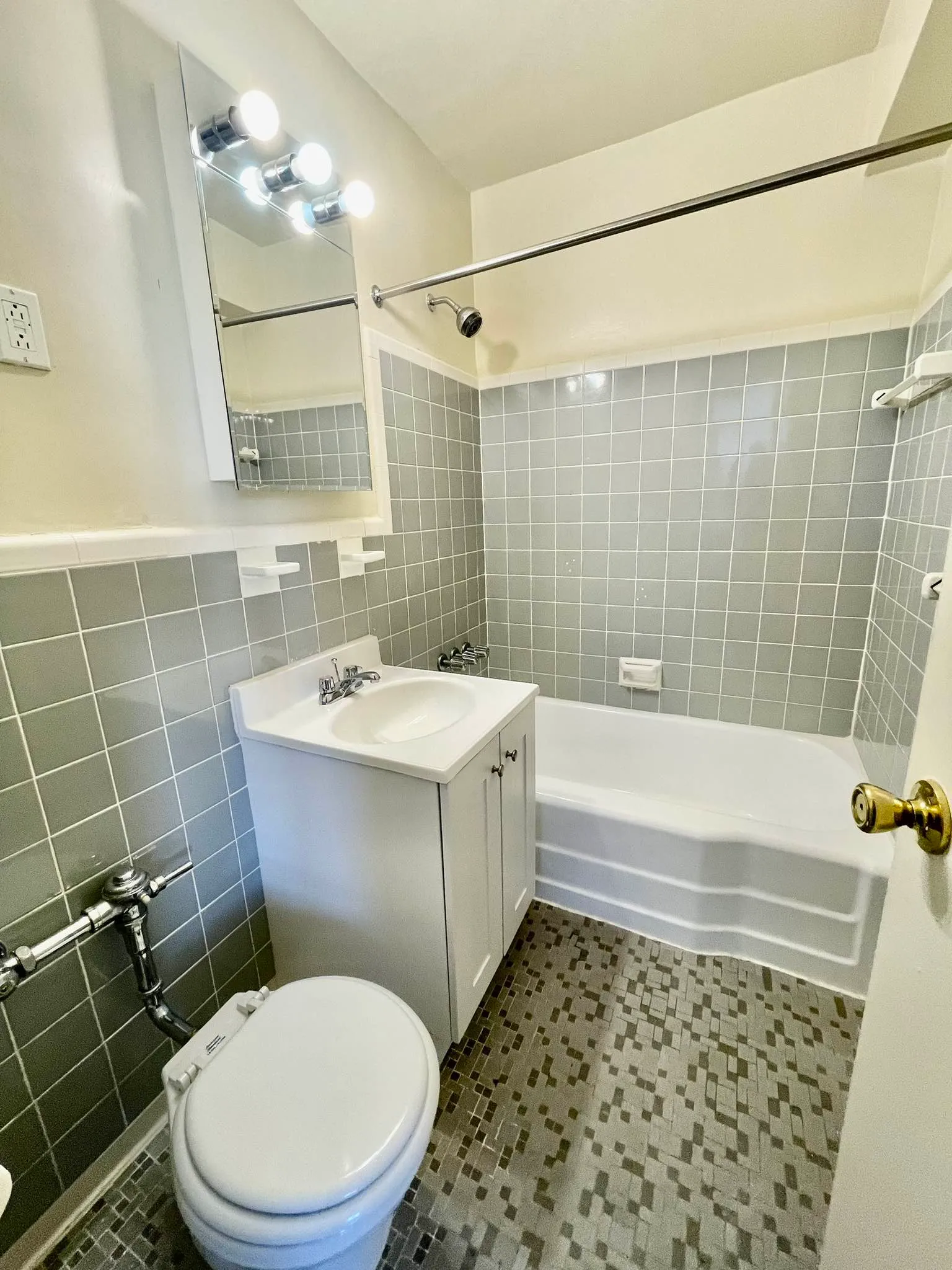 84-31 Van Wyck Expressway #333 in Briarwood, Queens | StreetEasy