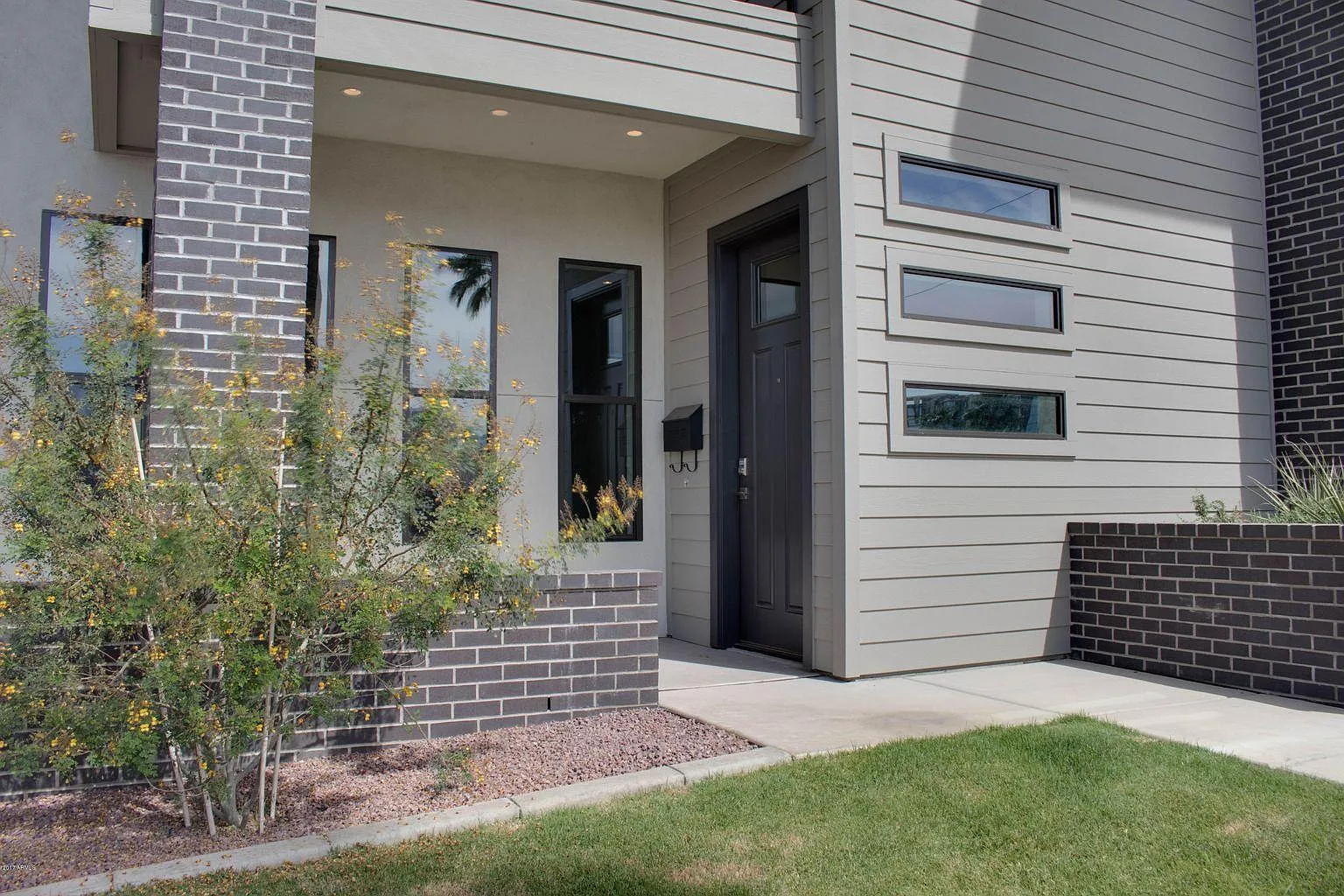 308 W Culver St — Photo 3