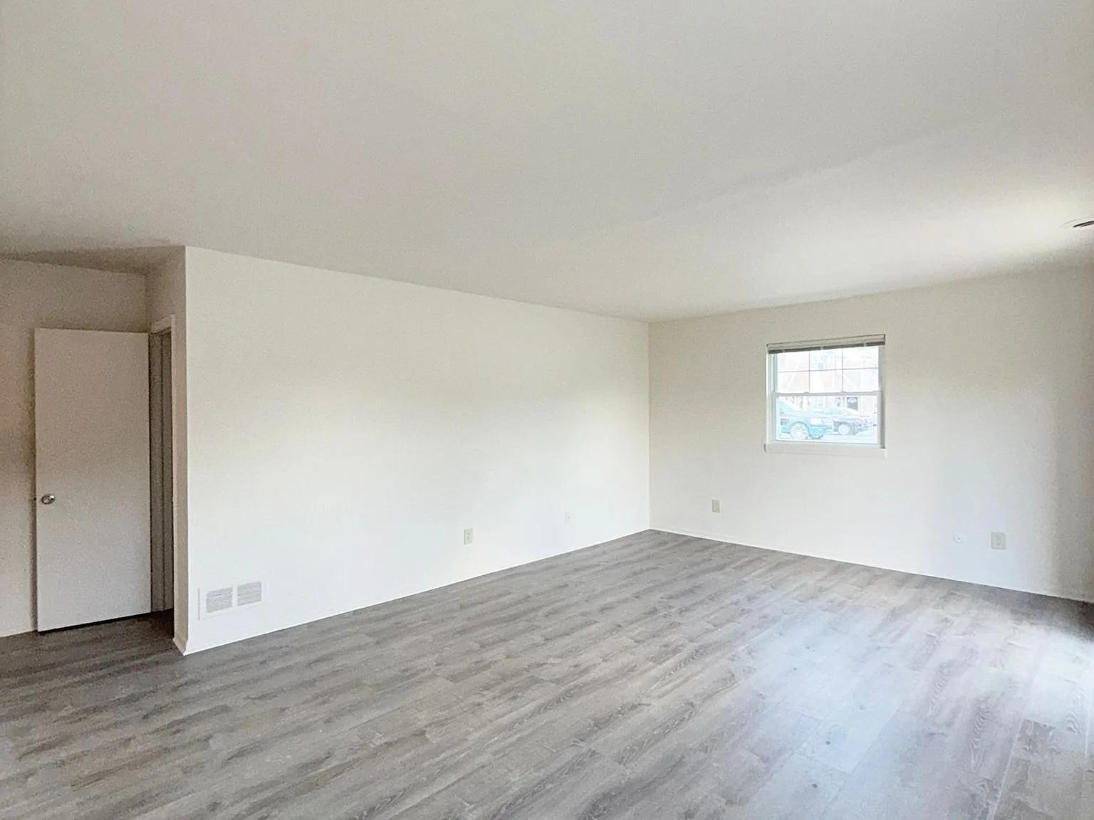 Malaga Villa Apartments — Photo 4
