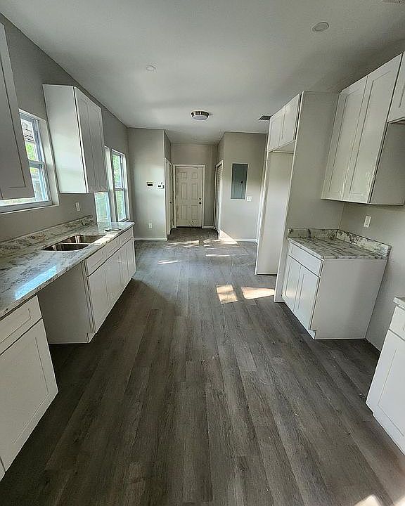 1st image of 2083 Lewis St