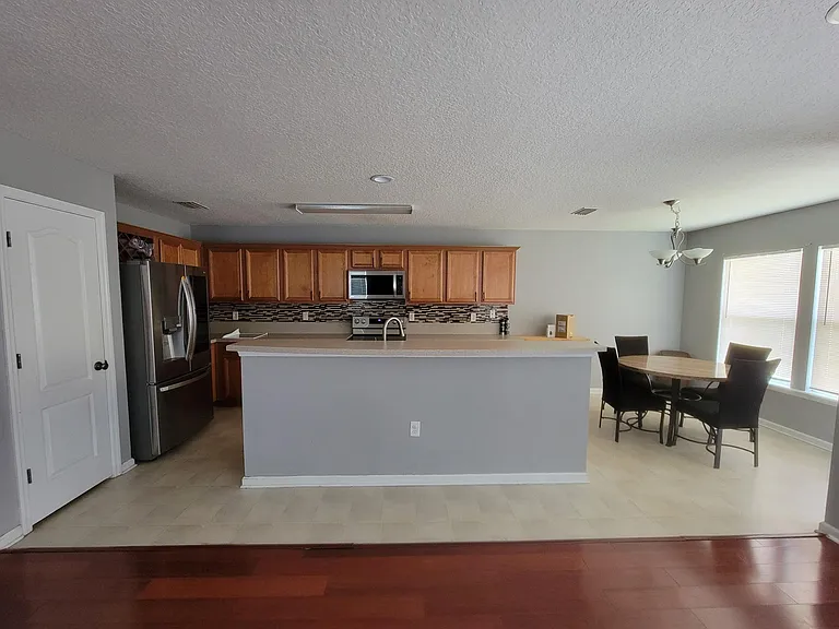 11533 Pleasant Creek Dr — Photo 24