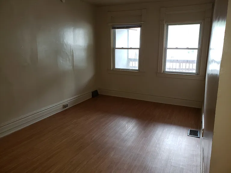 512 Broadway Ave #3 — Photo 10