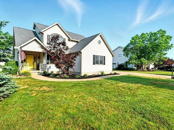 2nd image of 2040 Stone Hedge Ln