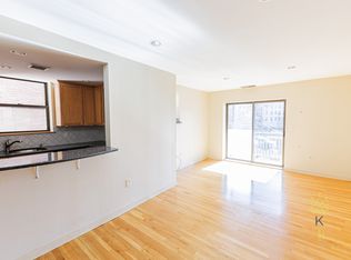 96 Gainsborough St Unit 206W, Boston, MA 02115