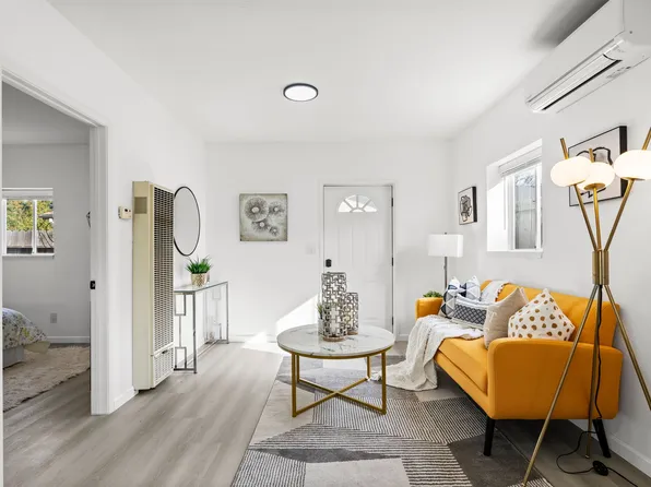 54 Annie Laurie St #A, Mountain View, CA 94043