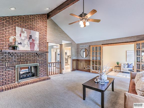 3rd image of 724 S 156th Avenue Cir