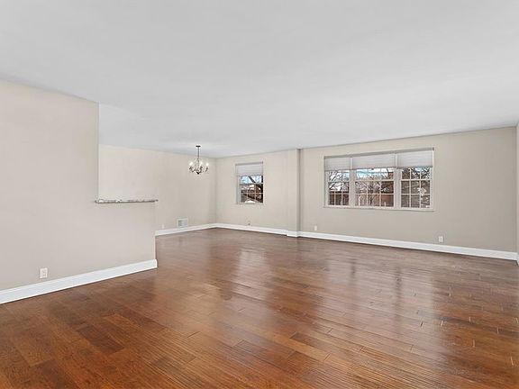 4th image of 18975 Van Aken Blvd APT 302