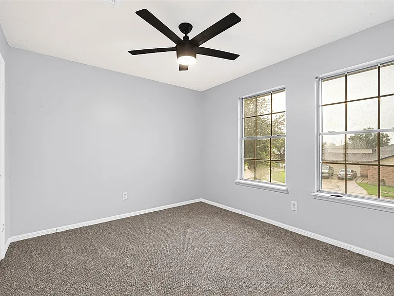 15019 Dunster Ln — Photo 22