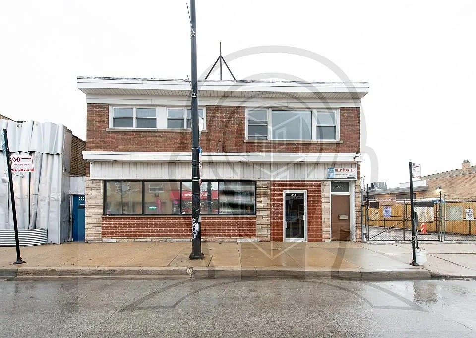 5222 W Belmont Ave #2F