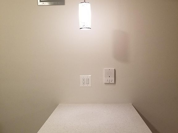2nd image of 1404 Noble Ave APT 6G