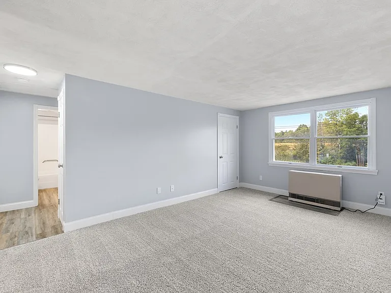 Drummond Estates Apartments — Photo 5