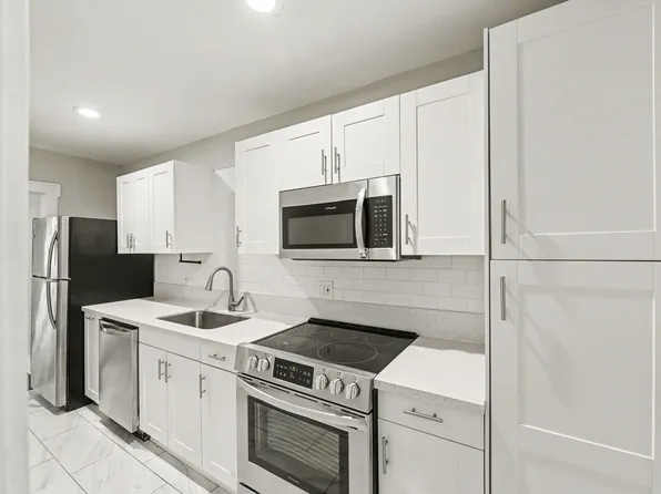 Charlotte Street, 2805-2807 Charlotte St #D584cfbf9, Kansas City, MO 64109