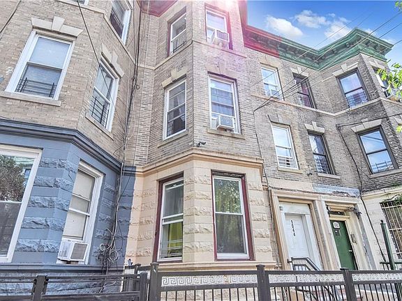 2nd image of 1044 College Ave