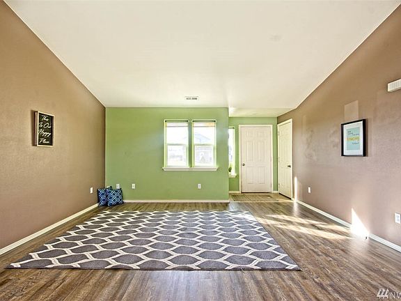 5th image of 709 Rockport St