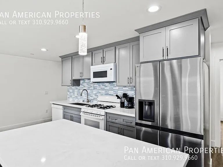 1033 S Montebello Blvd #F — Photo 2