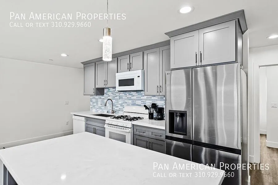 Building Photo - 1033 S Montebello Blvd #F
