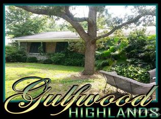 1405 Yupon Dr, Gulf Shores, AL 36542