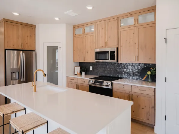 272 E 850 S #7-201, Spanish Fork, UT 84660