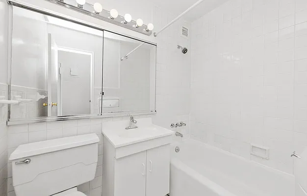 Rented by Compass | media 4