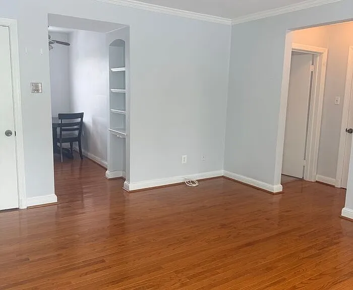 1814 W Abingdon Dr #202 — Photo 3