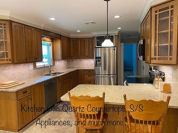 5th image of 11 Glen Hill Ct