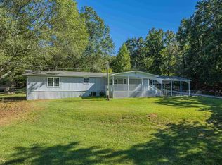 58 Soares Dr, Lavonia, GA 30553