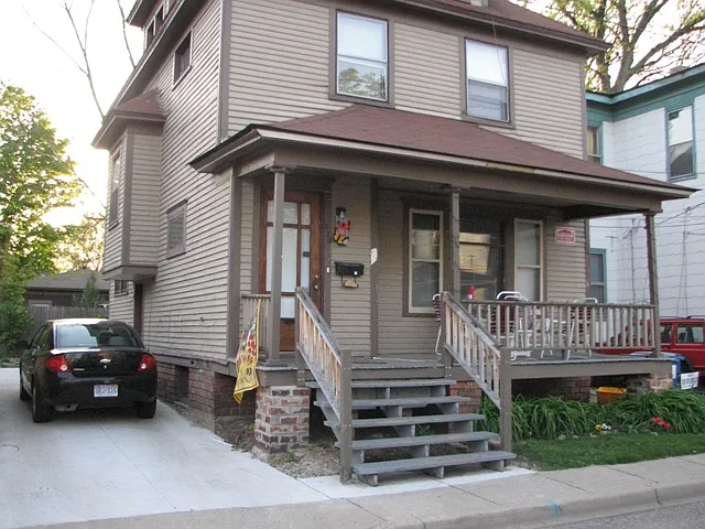 620 Potter St — Photo 2