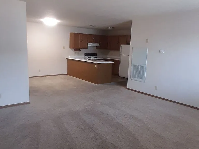 Riverbend East Apartments — Photo 6