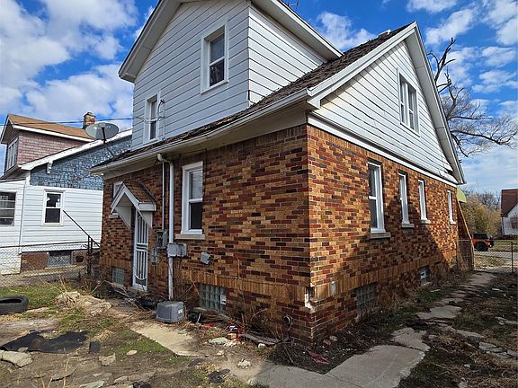 5th image of 17325 Barlow St