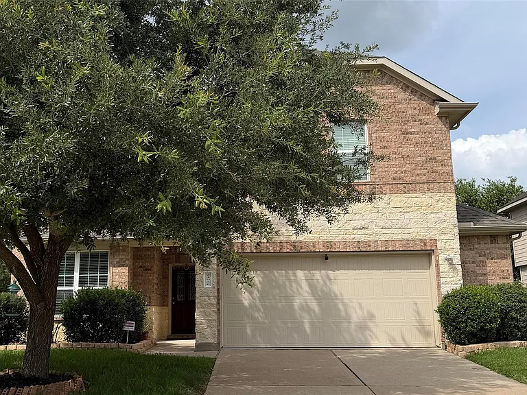 24930 Diamond Ranch Dr — Photo 1