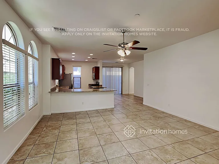 1407 S Moccasin Trl — Photo 4