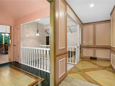 176 NE Basswood Cir, Lees Summit, MO, 64064