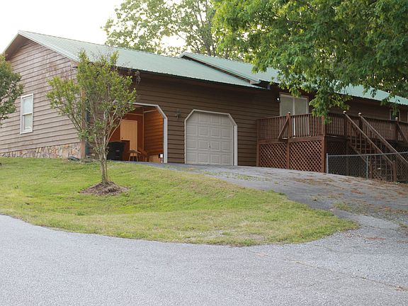 Rear 2 Car Garage