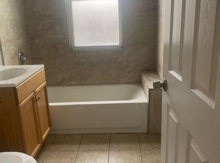 2248 W Marquette Rd UNIT 200, Chicago, IL 60636