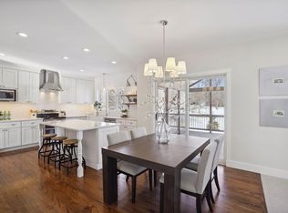 8634 Carriage Hill Ct, Savage, MN 55378