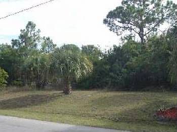 3rd image of 554 Lomond Dr