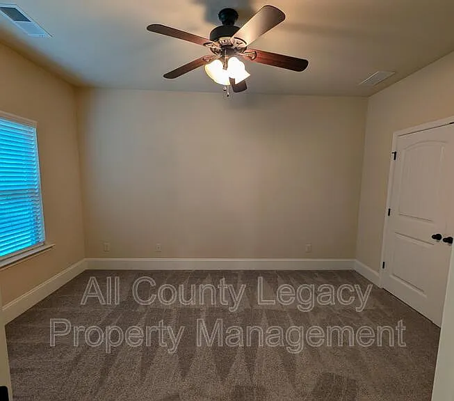 2591 Foxy Dr — Photo 8