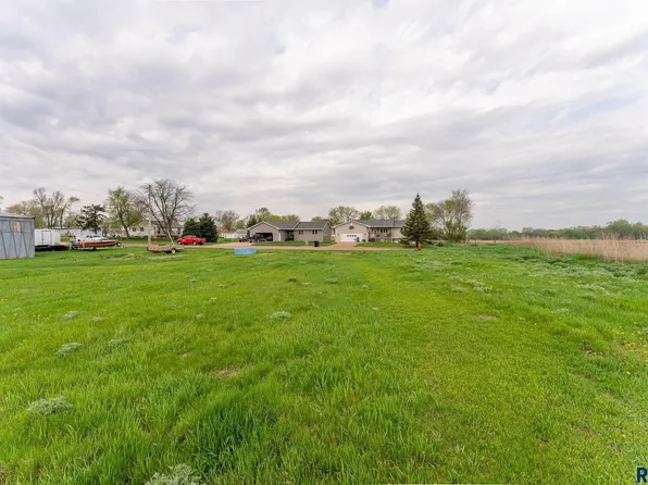 Street, Parker, SD 57053