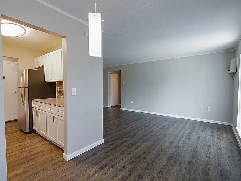 The Evalee Apartments — Photo 36