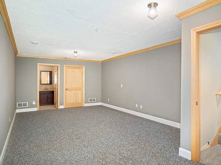 4820 Underwood Ln N #D — Photo 21