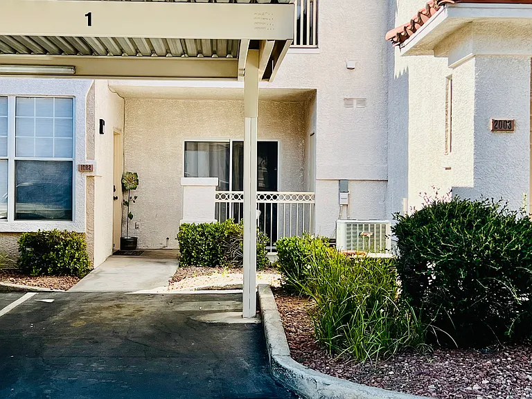 8555 W Russell Rd #1002 — Photo 1