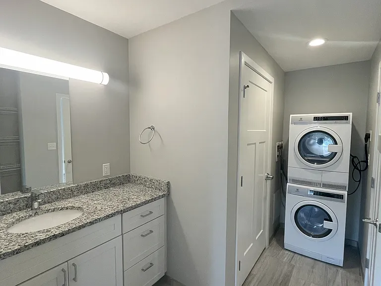Downtown Lofts — Photo 33