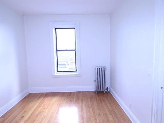 3rd image of 8714 129th St